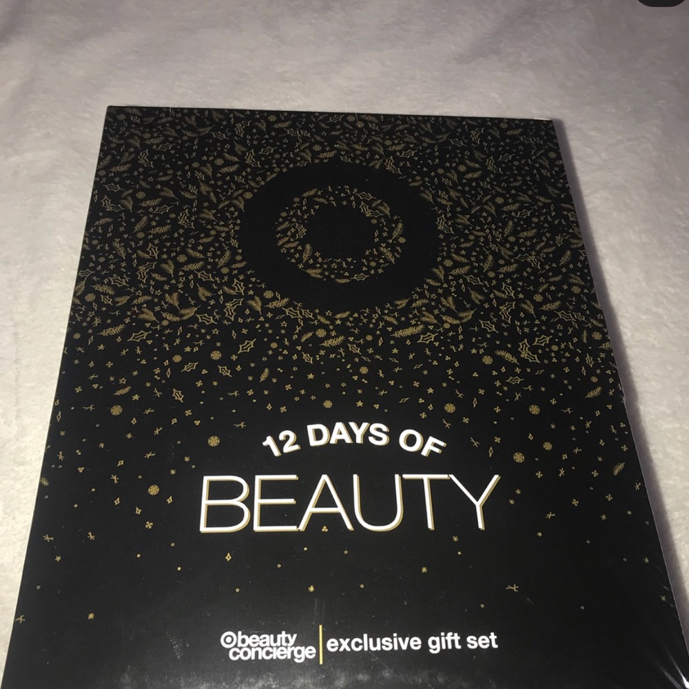 12 Days Of Beauty Gift Set
